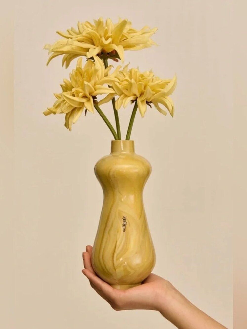 NEW Cult Gaia Dee Dee Flower Vase Clutch Cornsilk Multi